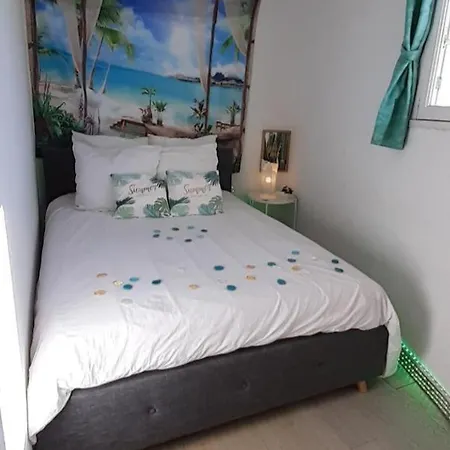 Apartamento Avec Terrasse Vue Mer Expo Sud Ensoleillee Toute L'annee, Parking, Menage Fin De Sejour, Linge De Lit Et Serviettes De Bain Inclus, Commerces,plages Et Port A Pied Bandol